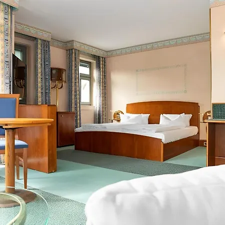 Am Blauen Wunder Hotell 3*