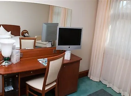 Hotel Am Blauen Wunder 3*