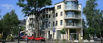 Hotell Am Blauen Wunder 3*