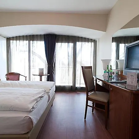 Am Blauen Wunder Hotell Dresden