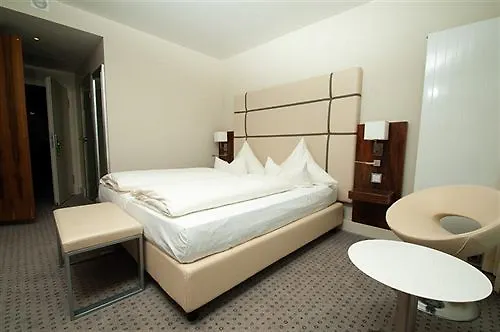 Am Blauen Wunder Hotel 3*