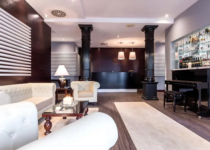 Hotel Am Blauen Wunder 3*